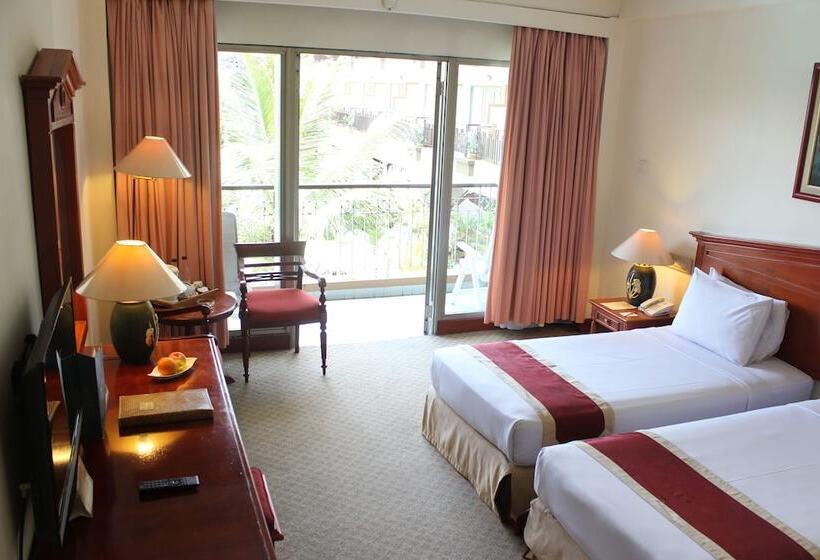 Номер Executive, The Jayakarta Suites Bandung