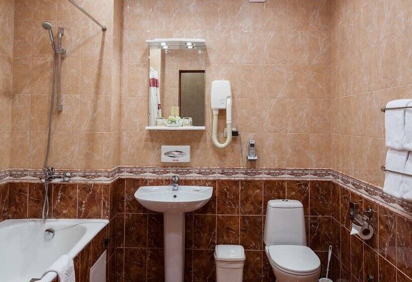 سوئیت کلاب, Legendary Hotel Sovietsky