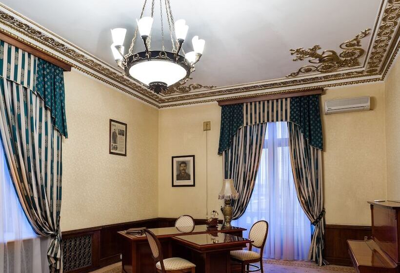 آپارتمان 1 خوابه, Legendary Hotel Sovietsky