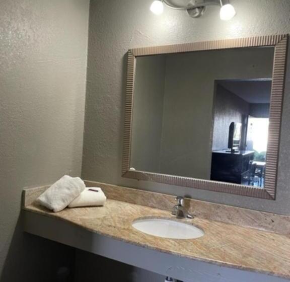 Номер Стандарт Индивидуальный, Guest Inn Lake City