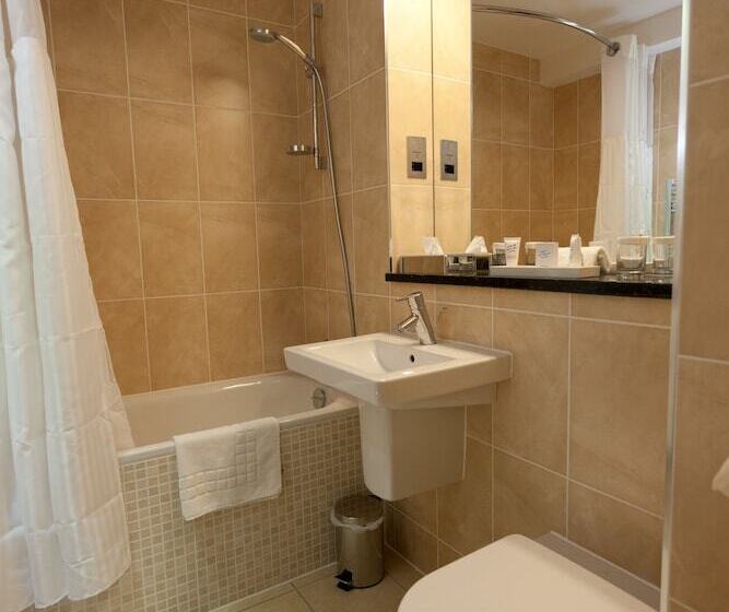 Семейный Номер, Best Western Plus Sheffield Mosborough Hall