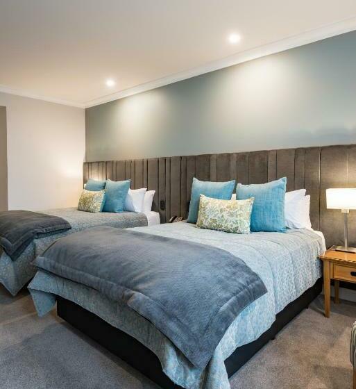 Номер Стандарт, Distinction Christchurch