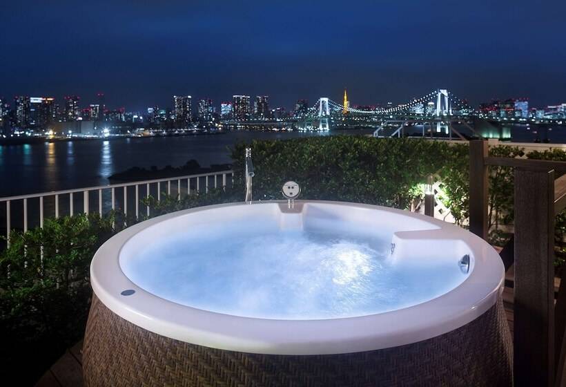Люкс с Террасой, Hilton Tokyo Odaiba