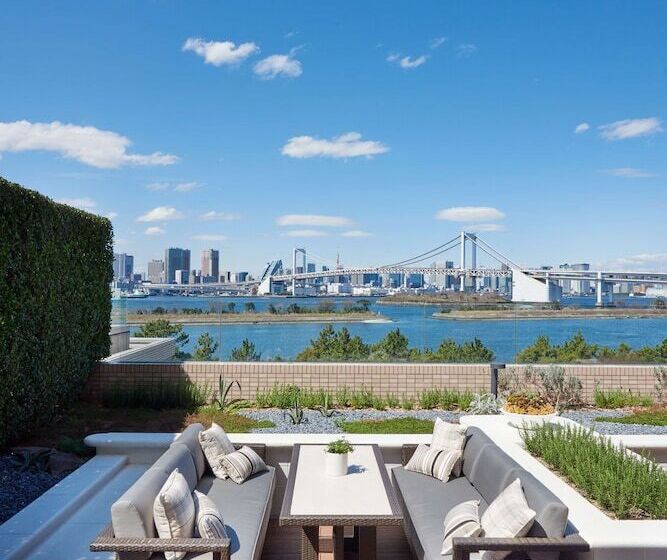 Номер Executive, Hilton Tokyo Odaiba