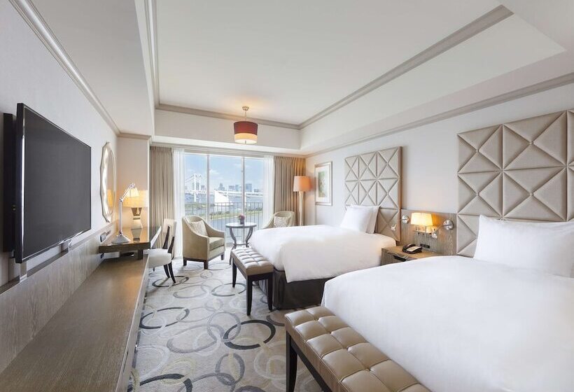 Номер Deluxe, Hilton Tokyo Odaiba