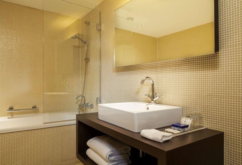 اتاق سوپریور با چشم‌انداز شهر, Park Inn By Radisson Antwerp City Centre