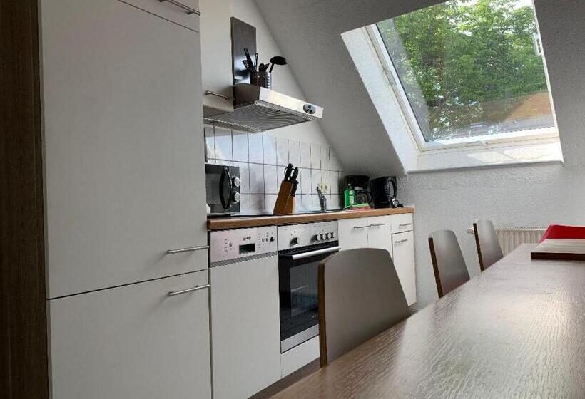 آپارتمان 3 خوابه, City Hotel Pension Brandenburg