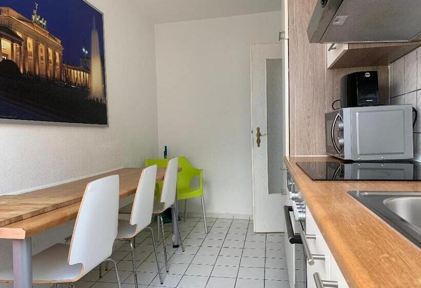 آپارتمان 3 خوابه, City Hotel Pension Brandenburg