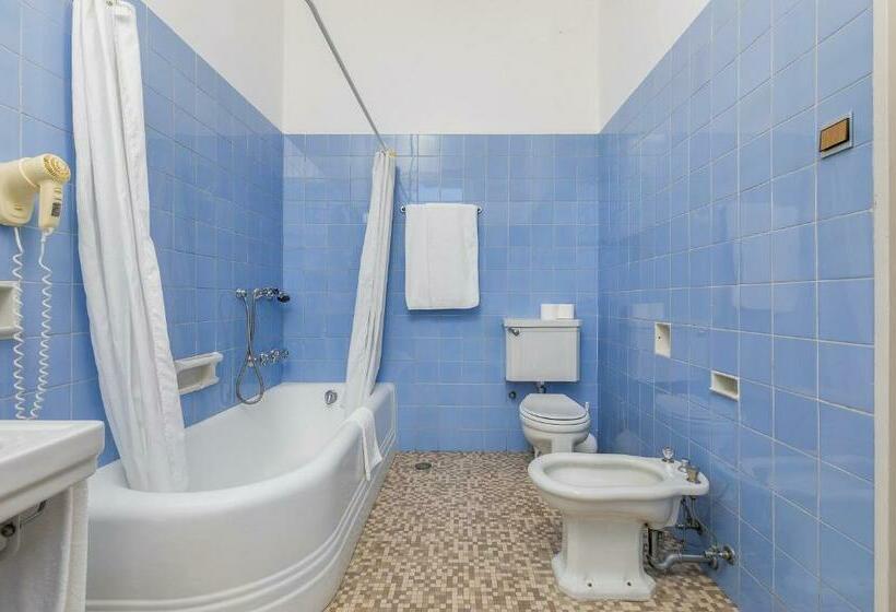 اتاق استاندارد با چشم‌انداز باغ, Brijuni Rooms Karmen