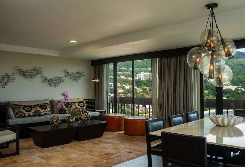 سوئیت پرزیدنت, Hilton San Salvador
