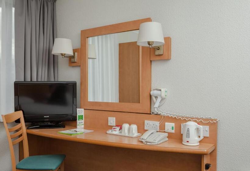 Номер Стандарт, Campanile Hotel Dartford