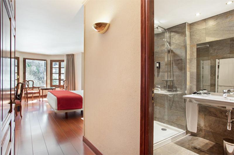 اتاق خانوادگی, Abba Xalet Suites