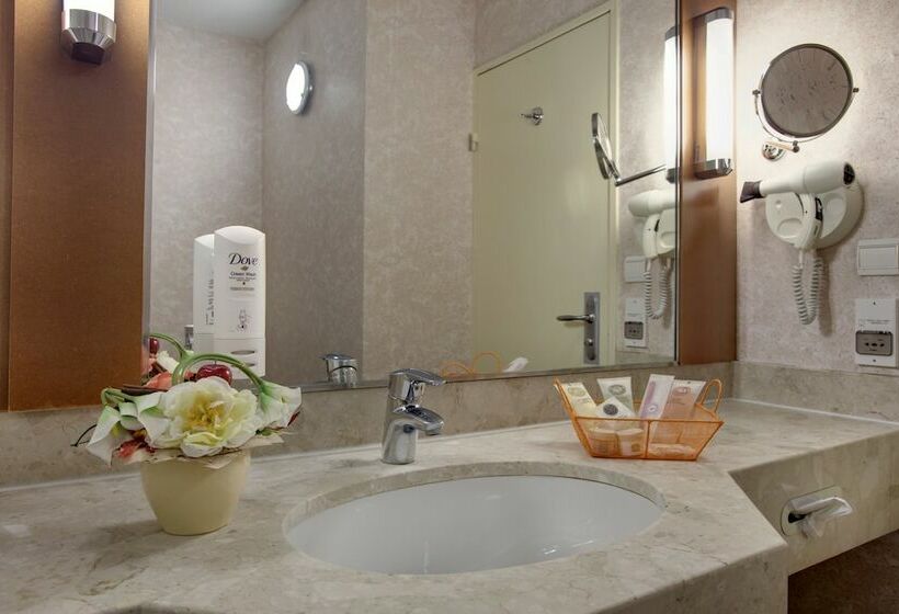 اتاق سوپریور, Inn Paris CDG Airport