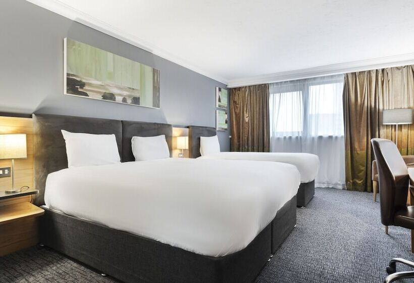 ファミリールーム, Park Inn By Radisson Cardiff City Centre