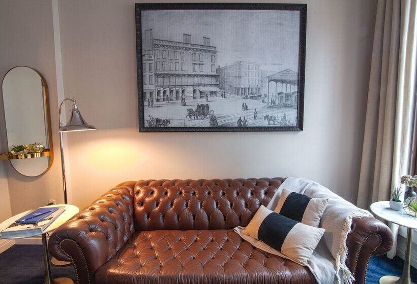 سوییت جونیور, The Frederick Hotel Tribeca