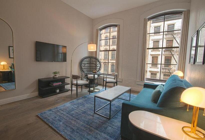 سوئیت با تخت بزرگ, The Frederick Hotel Tribeca
