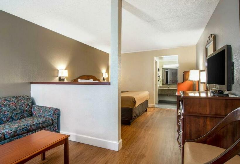 Люкс Кровать Кинг, Econo Lodge Inn & Suites