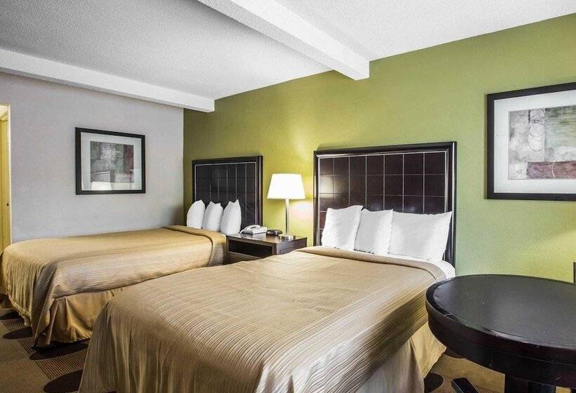 Номер Стандарт 2 Двуспальные Кровати, Quality Inn Greenwood Hwy 25