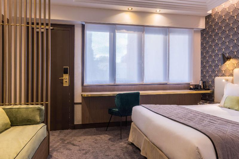 اتاق اساندارد با چشم‌انداز جانبی به دریا, Sheraton Waikiki Beach Resort