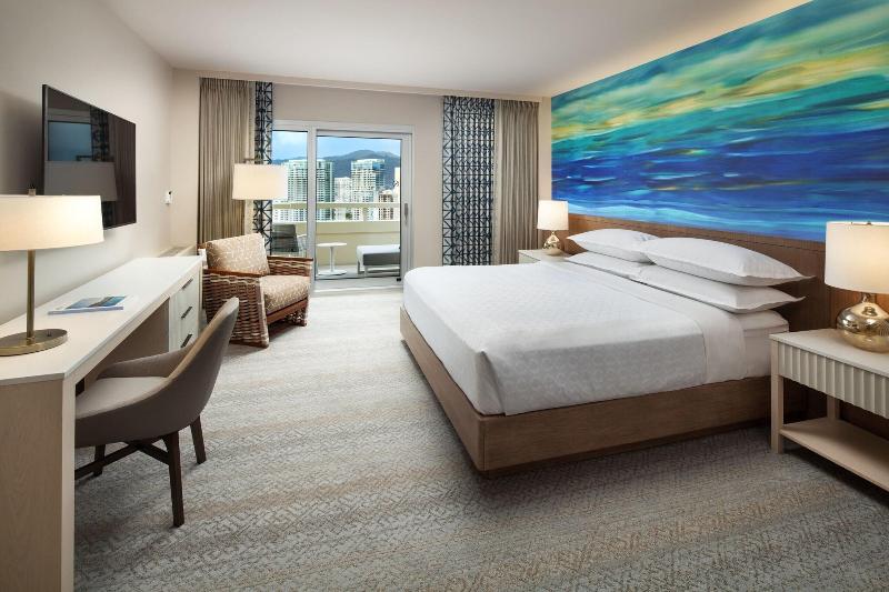 اتاق استاندارد با تخت بزرگ, Sheraton Waikiki Beach Resort