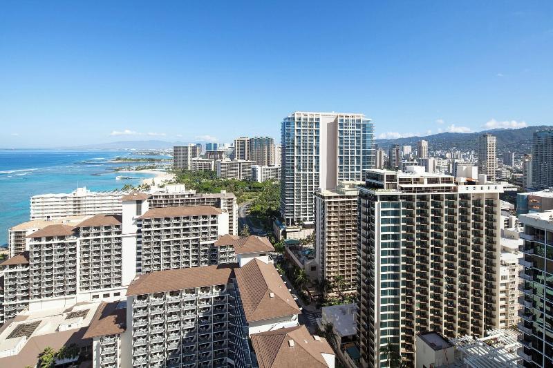 اتاق استاندارد با تخت بزرگ, Sheraton Waikiki Beach Resort