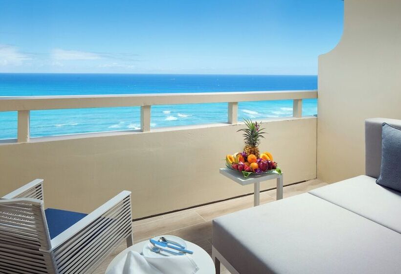 اتاق استاندارد با تخت دوبل و چشم‌انداز دریا, Sheraton Waikiki Beach Resort
