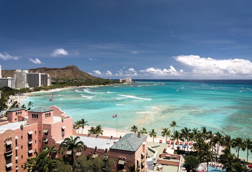 اتاق لوکس با چشم‌انداز دریا, Sheraton Waikiki Beach Resort