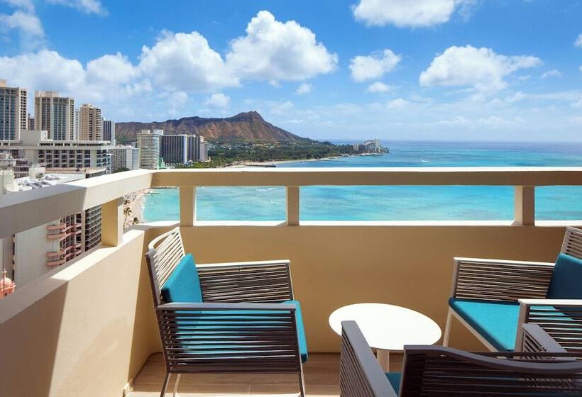 اتاق لوکس با چشم‌انداز دریا, Sheraton Waikiki Beach Resort