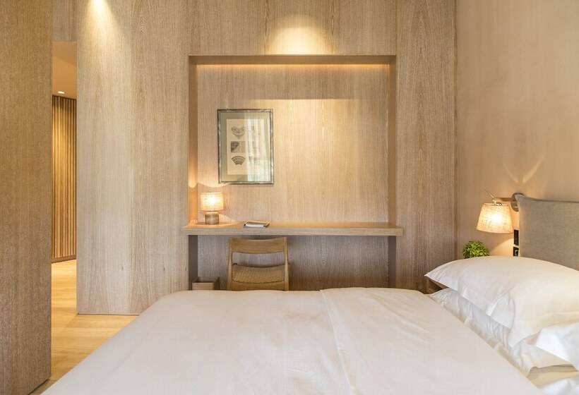 Family Suite, The Margi