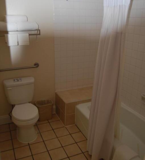 带大床的标准间, Western Inn Lakewood