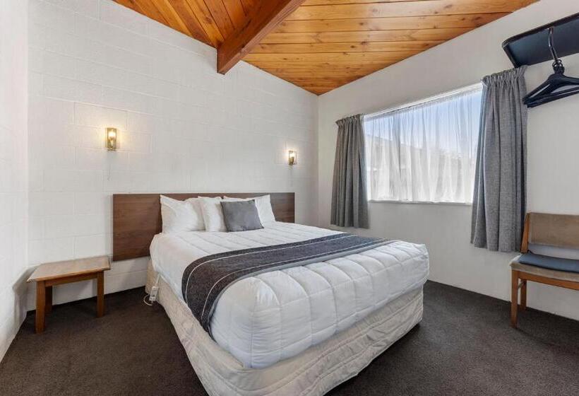 اتاق استاندارد, Coachman's Lodge Motel