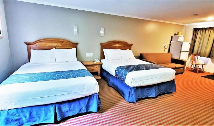Family Suite, Knights Inn Colonial Fireside Inn