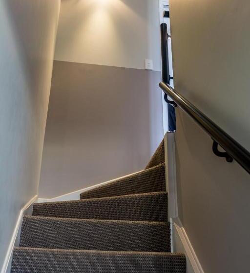 1 Bedroom Premium Apartment Lake View, Le Chalet Suisse Motel Taupo