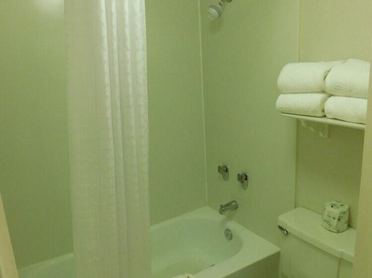 Habitación Estándar 2 Camas Matrimonio, Days Inn & Suites By Wyndham Arlington Heights