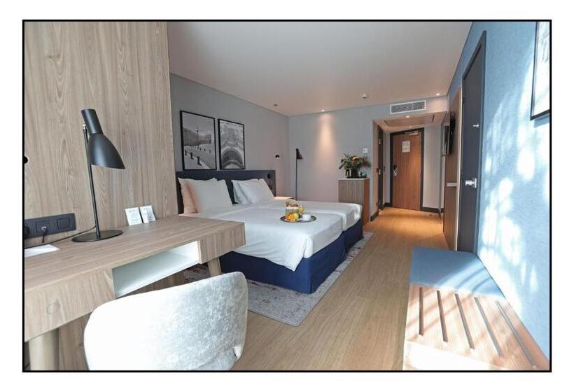 스탠다드 룸, Radisson Hotel Nice Airport