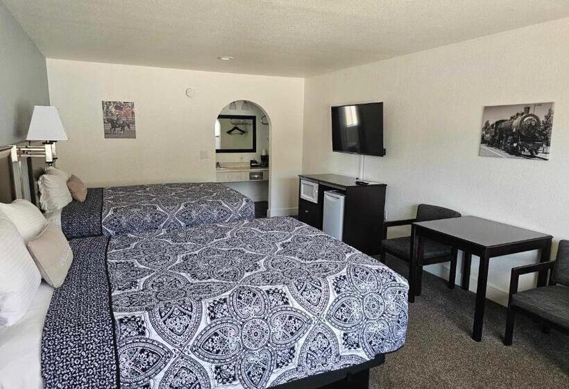 Номер Deluxe, El Rancho Motel