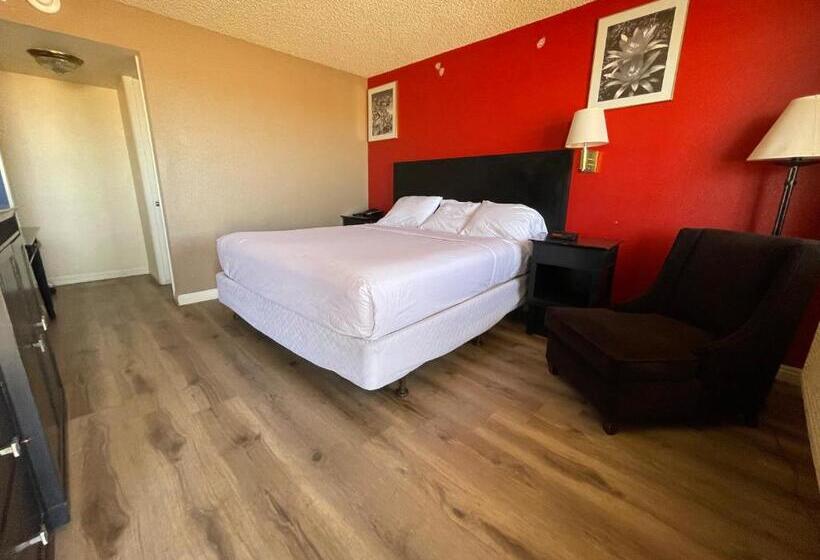 Номер Стандарт Кровать Кинг Адаптированный для Инвалидов, Travelodge By Wyndham Imperial   El Centro