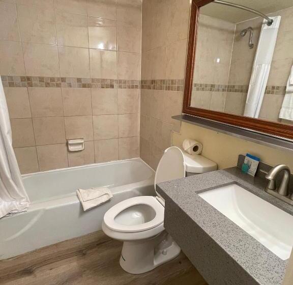 Номер Стандарт с Кухней, Travelodge By Wyndham Imperial   El Centro