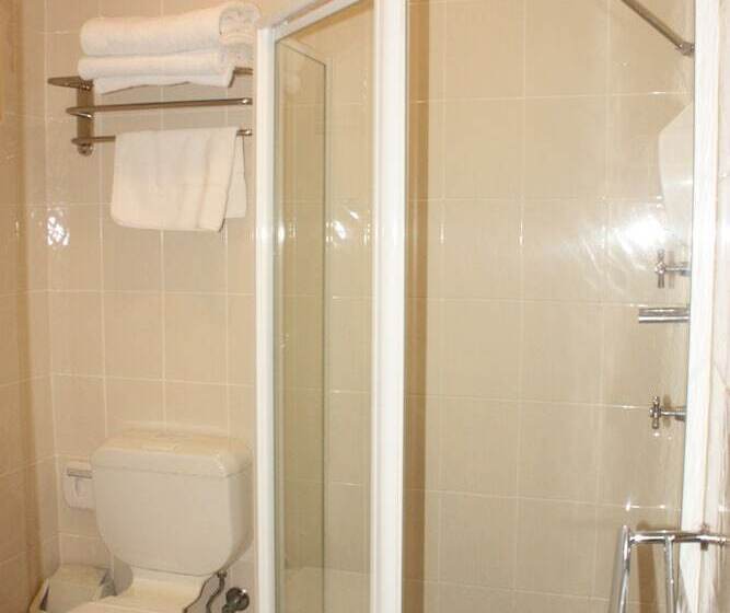 디럭스 룸, Country Plaza Motel