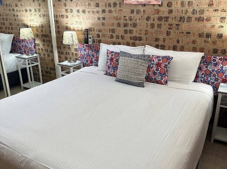 2 베드룸 이그제큐티브 아파트, Avaleen Lodge Motor Inn