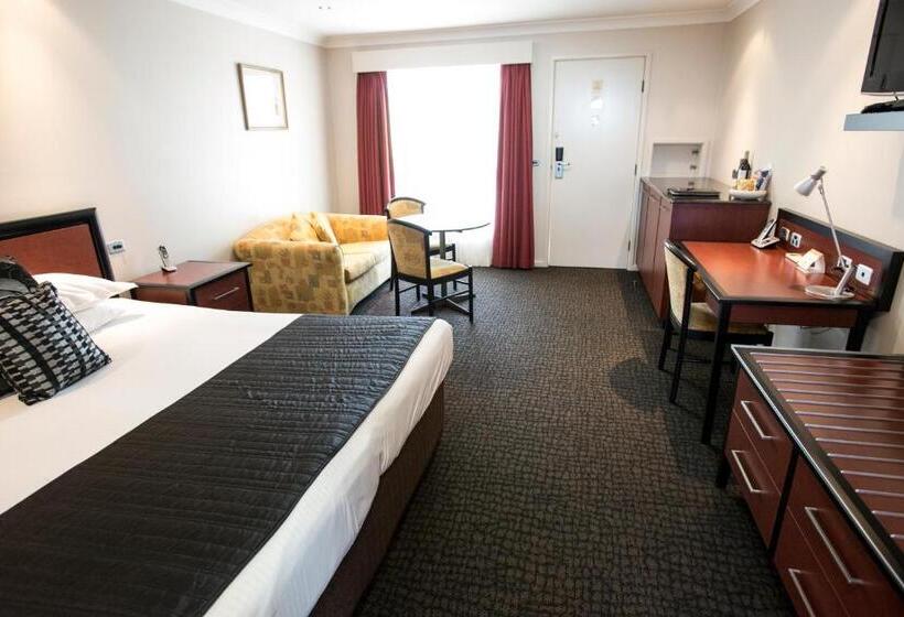 اتاق لوکس با تخت بزرگ, Best Western Plus All Settlers Motor Inn