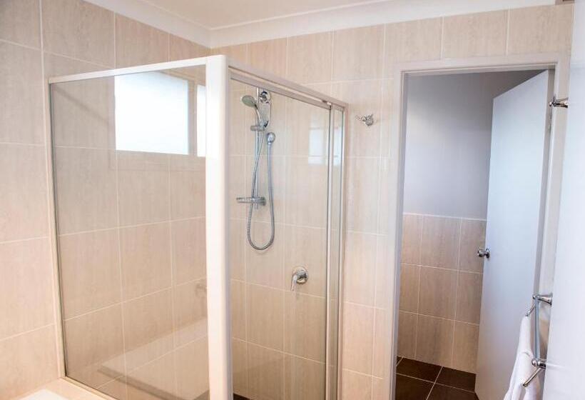 اتاق اجرایی, Best Western Plus All Settlers Motor Inn
