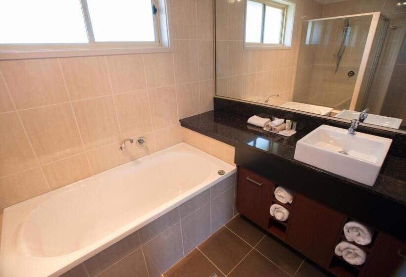 اتاق لوکس خانوادگی, Best Western Plus All Settlers Motor Inn