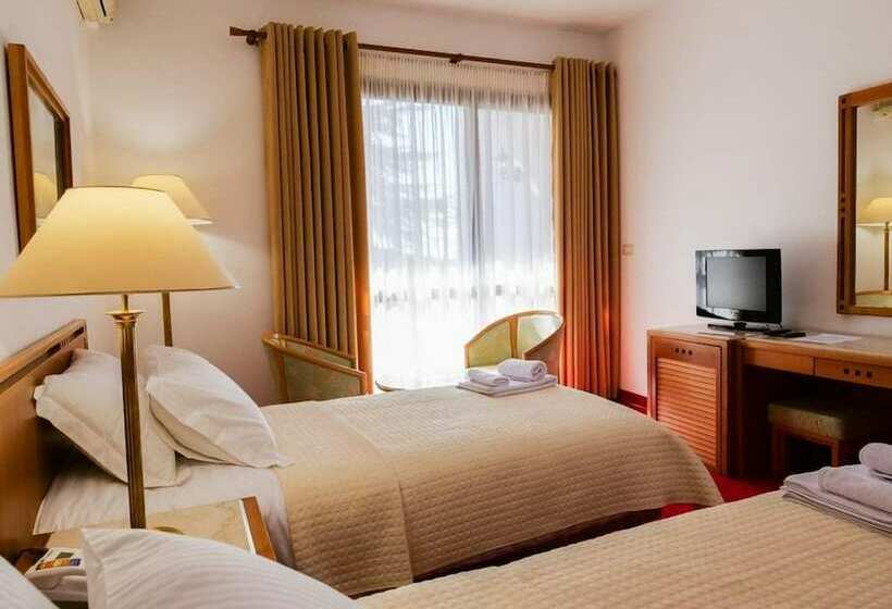 标准间带山景, Chateau Linza Resort
