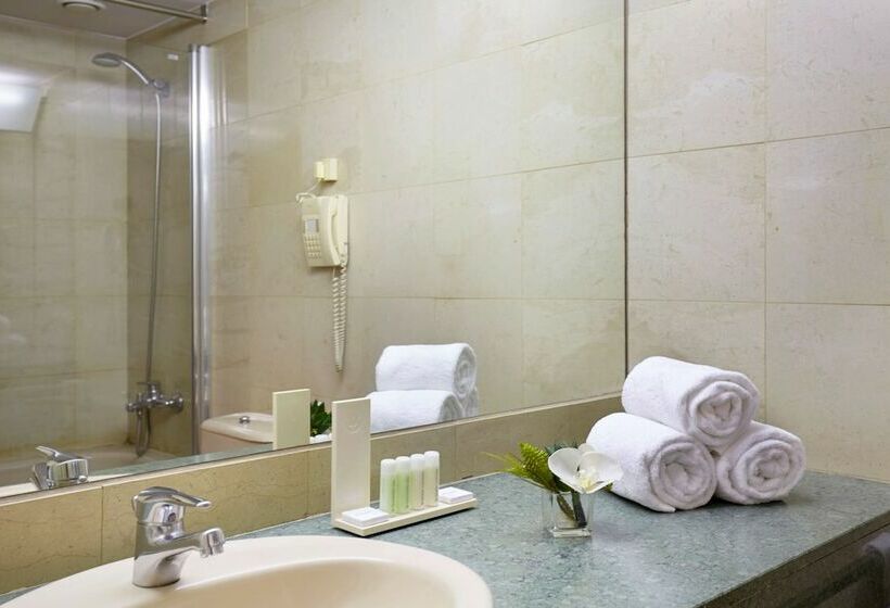 اتاق استاندارد سه نفره, Sercotel Delfos Andorra