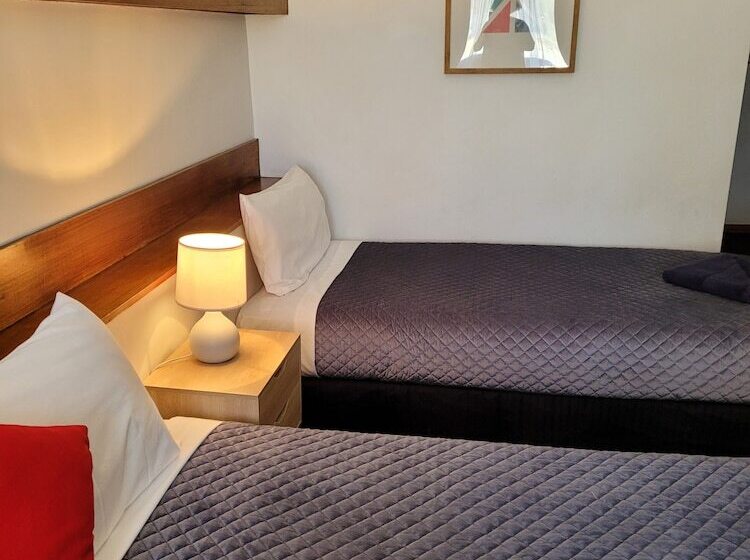 Номер Стандарт, Glynlea Motel