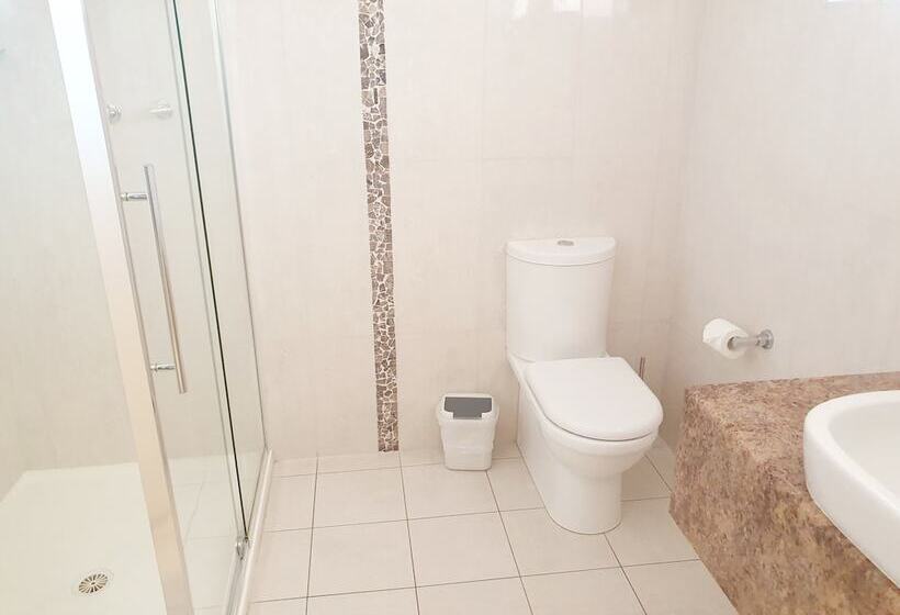스위트, Addison Motor Inn