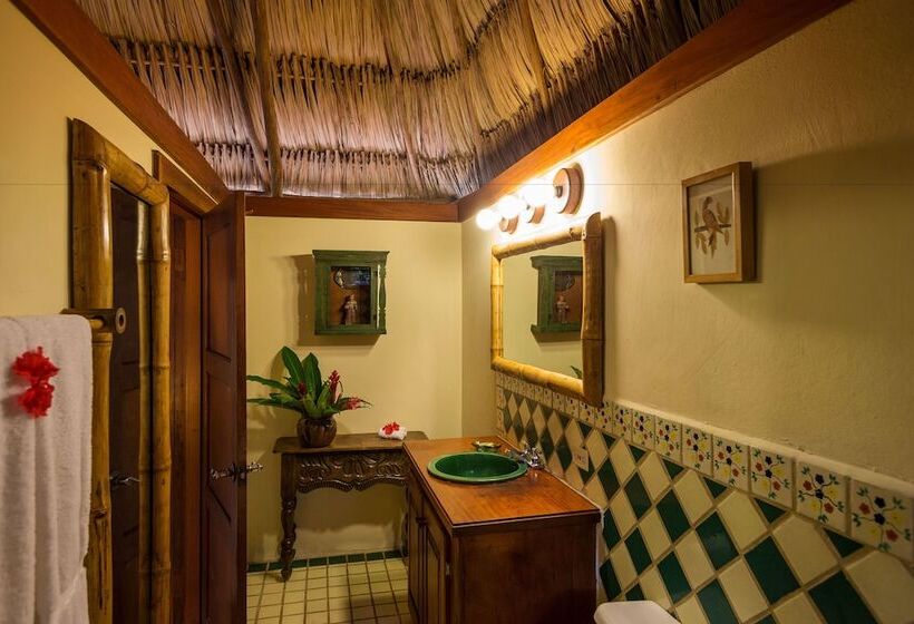 ویلای 2 خوابه, Blancaneaux Lodge by Francis Ford Coppola