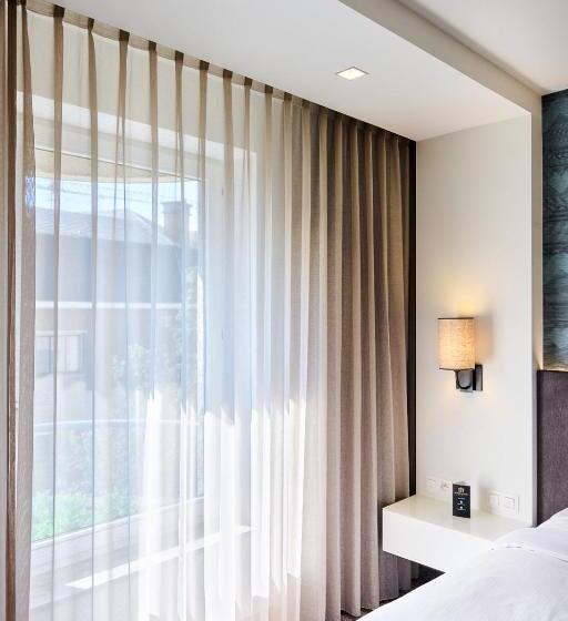带大床的豪华间, Keizershof Hotel Aalst