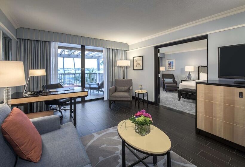 可观景的套房, Hamilton Princess & Beach Club  A Fairmont Managed